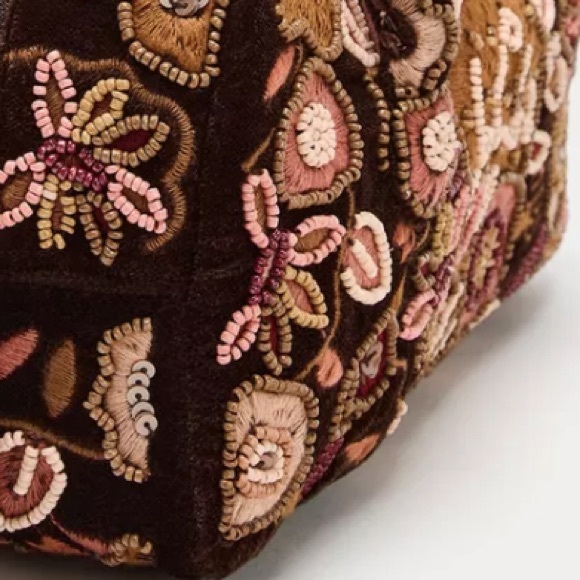 ZARA VELVET FLORAL EMBROIDERED SHOULDER BAG - Picture 7 of 8